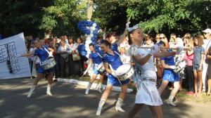 Юні барабанщиці
