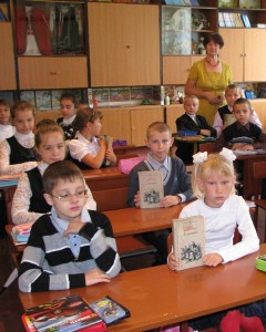 Учні 4 класу читають твори Кобзаря
